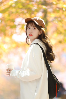 两个朋友互换麦子